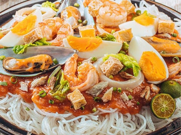 Filipino Food - 13/ special seafood palabok