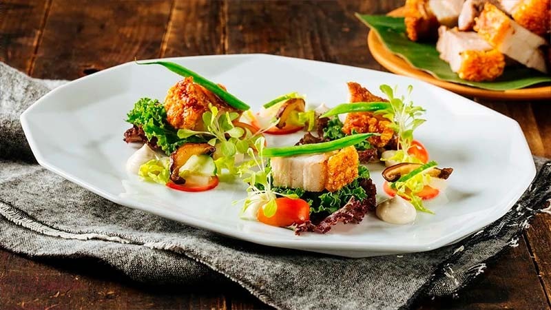 Bagnet Salad with Lemon Garlic Aioli Bagnet Salad with Lemon Garlic Aioli