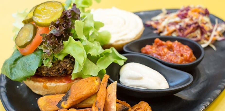 Nourish Cafe’s Tasty Plant-based Dishes a Hit with Vegans