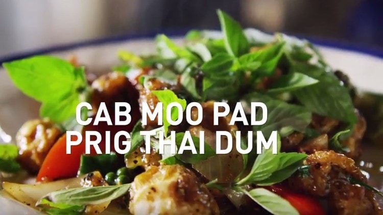 cab moo pad prig thai dum