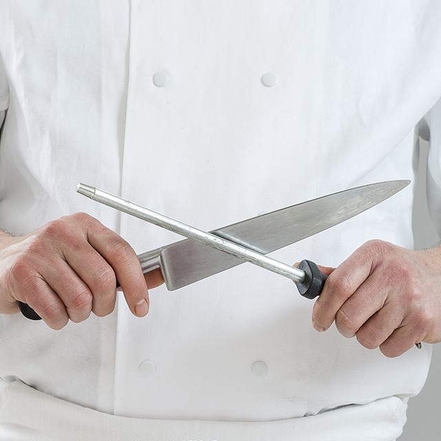 7 Knives That Separate a Chef From an Amateur 7 Knives That Separate a Chef From an Amateur