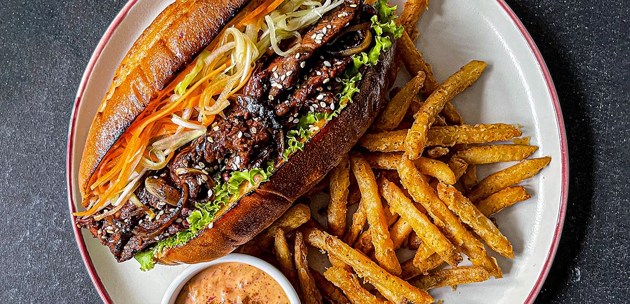 Korean Beef Bulgogi Burger with Gochujang Mayo – - Recipe Korean Beef Bulgogi Burger with Gochujang Mayo – - Recipe
