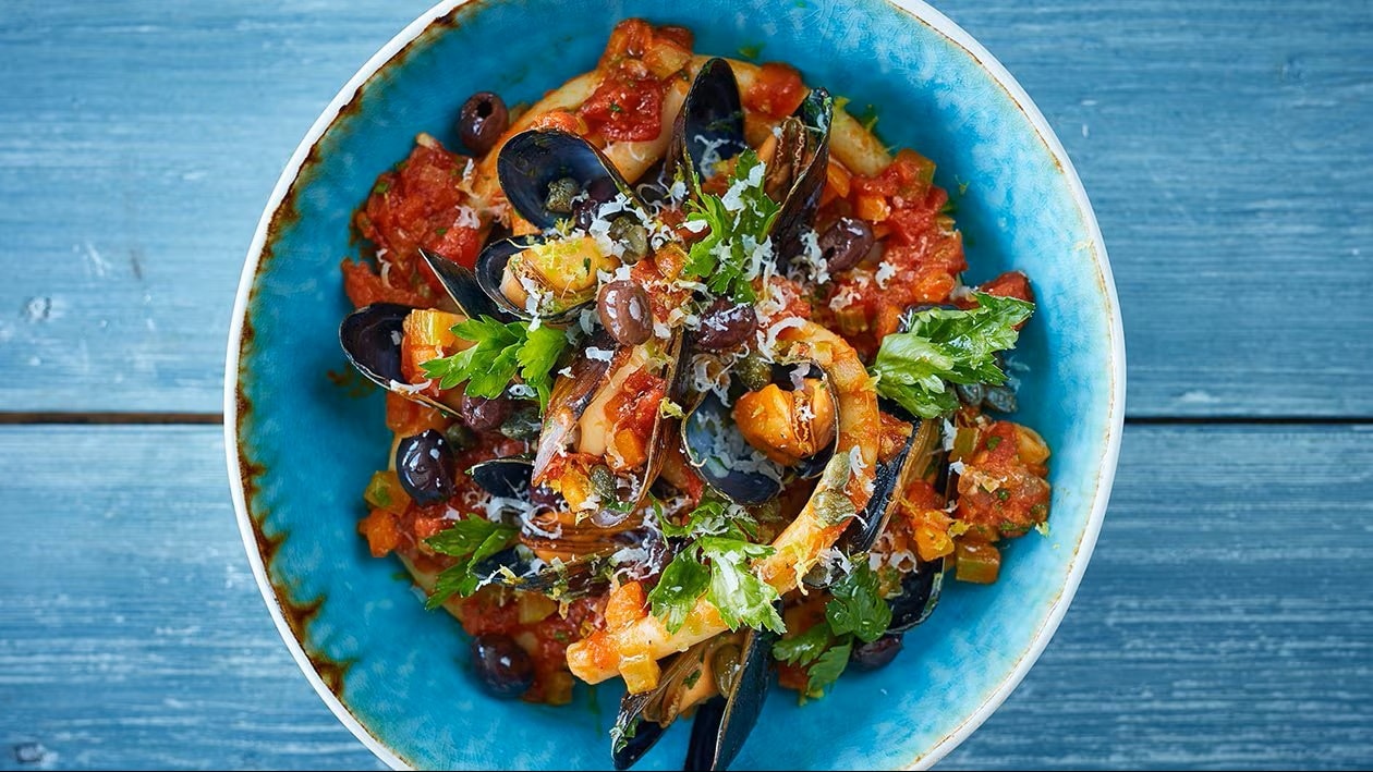 Pasta with Mussels, Tomato and Olives – - Recipe