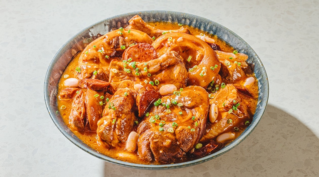 Bitsuelas (Ybanag Pork Stew with White Beans and Chorizo) – - Recipe