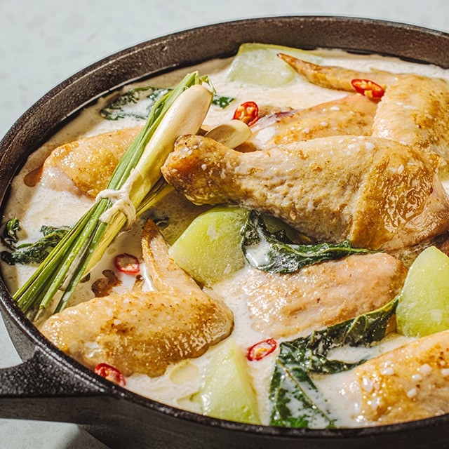Halang Halang na Manok (Spicy Chicken Stew in Coconut) Halang Halang na Manok (Spicy Chicken Stew in Coconut)