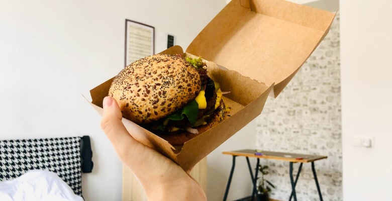 burger in takeaway container