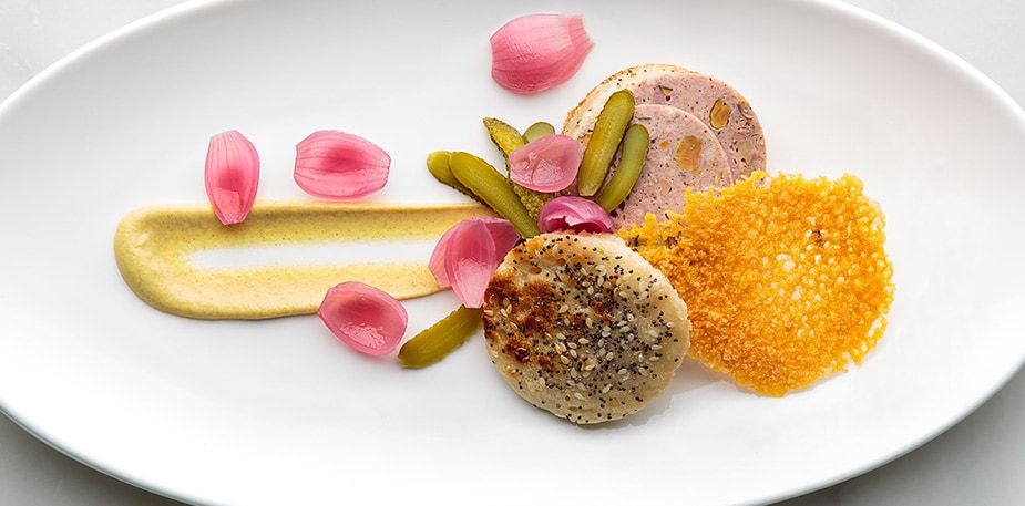 5 Plating Techniques to Elevate Dishes