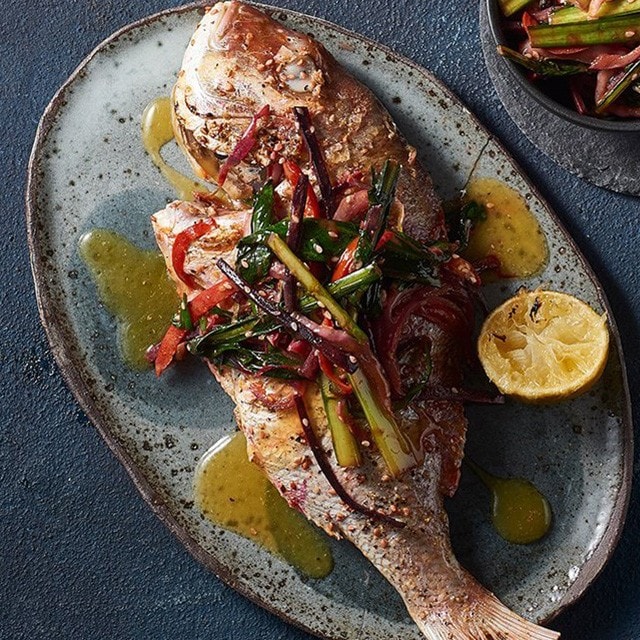 4. Plating and presenting fish and seafood dishes 4. Plating and presenting fish and seafood dishes