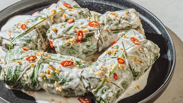 Inulakan with crabmeat and chopped chilies.